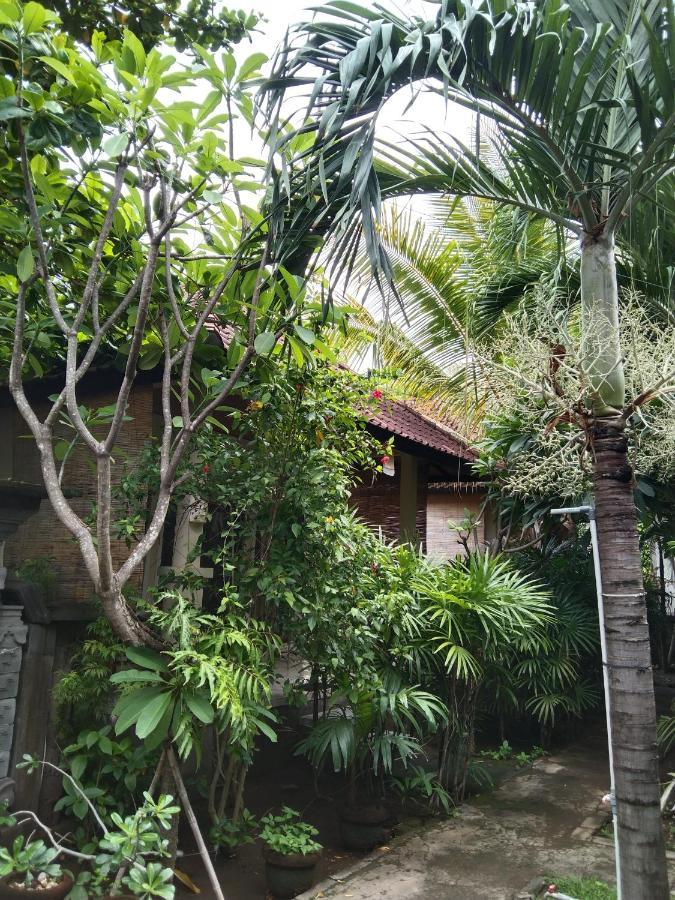 Pondok Aldi Hostel Amed Kültér fotó