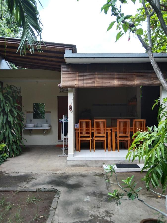 Pondok Aldi Hostel Amed Kültér fotó