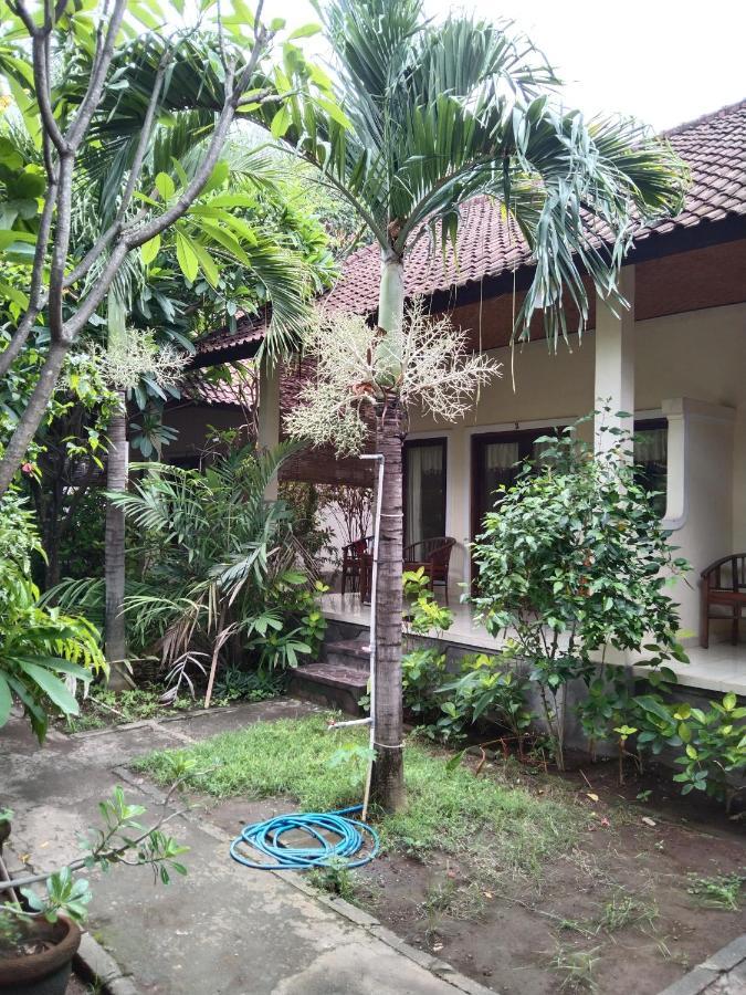 Pondok Aldi Hostel Amed Kültér fotó
