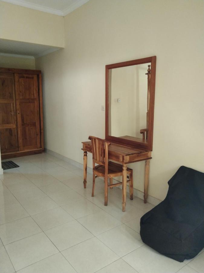 Pondok Aldi Hostel Amed Kültér fotó