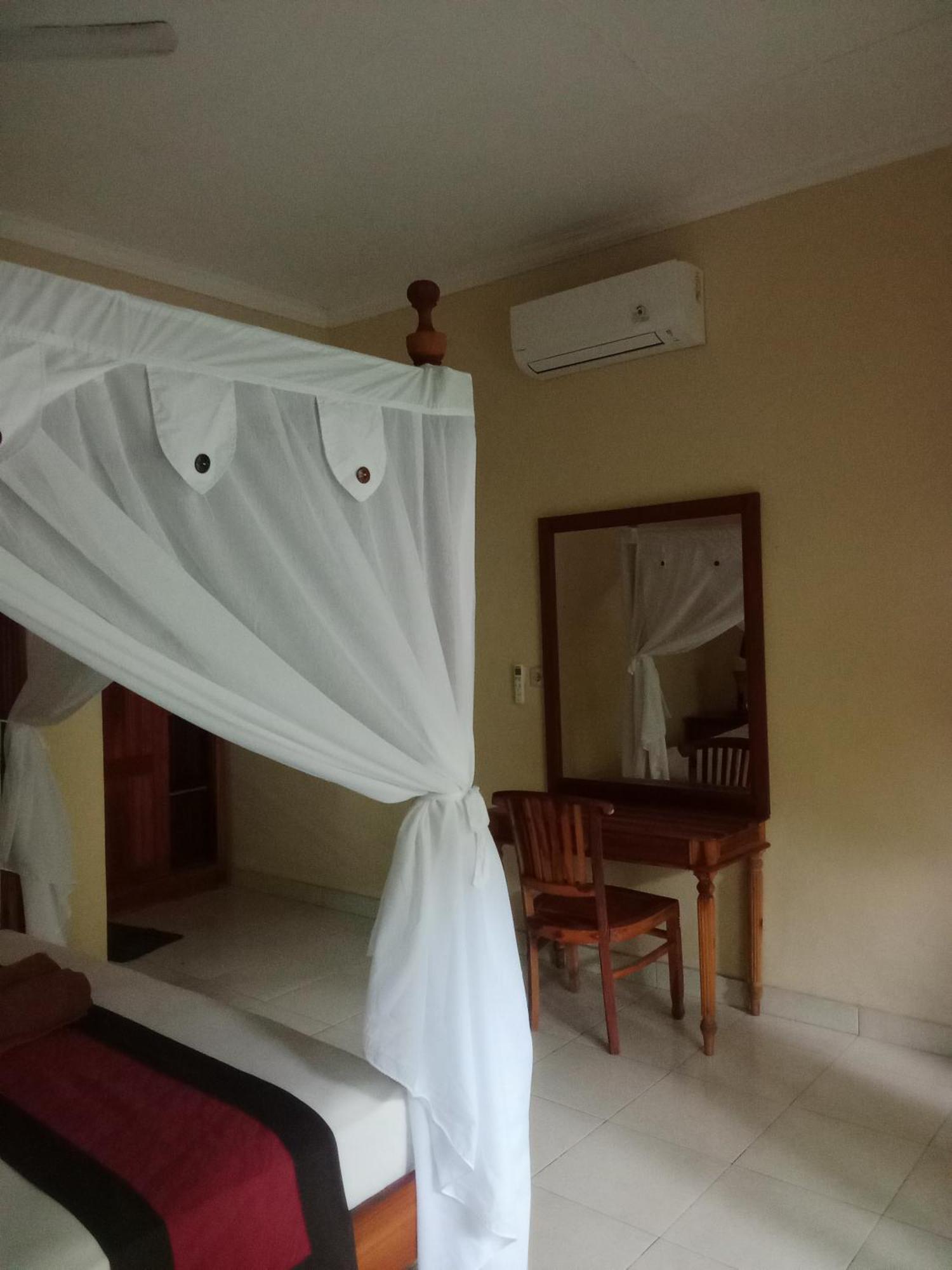 Pondok Aldi Hostel Amed Kültér fotó