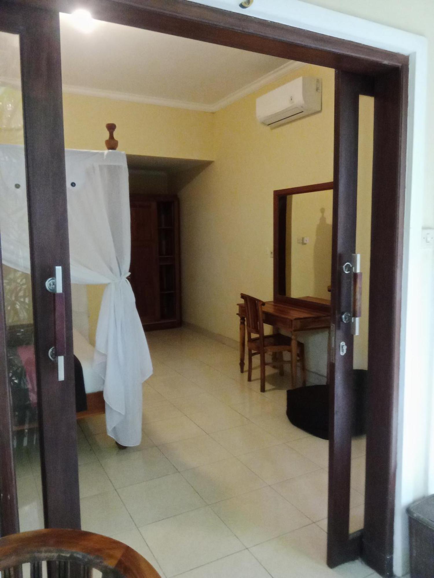Pondok Aldi Hostel Amed Kültér fotó