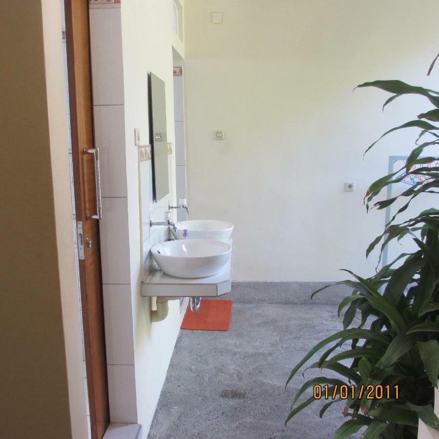 Pondok Aldi Hostel Amed Kültér fotó