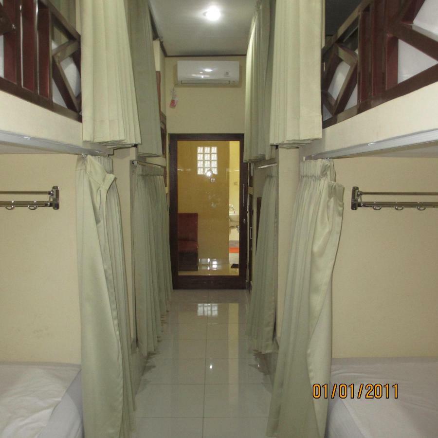 Pondok Aldi Hostel Amed Kültér fotó